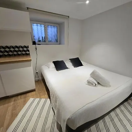 Apartament In Nansouty