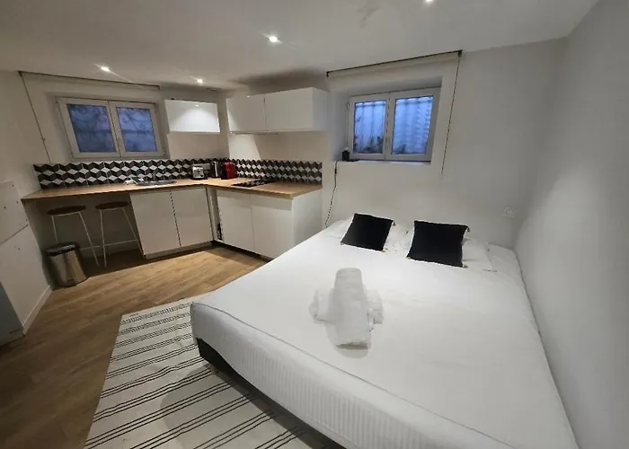 Apartment In Nansouty *